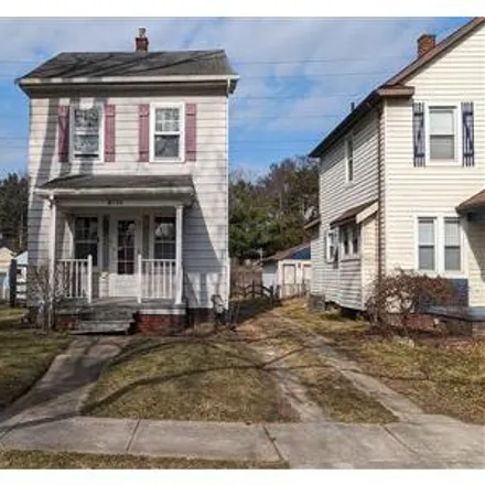 Buy this 3 bed house on 3772 Sherbrooke Road in Toledo, OH 43613
