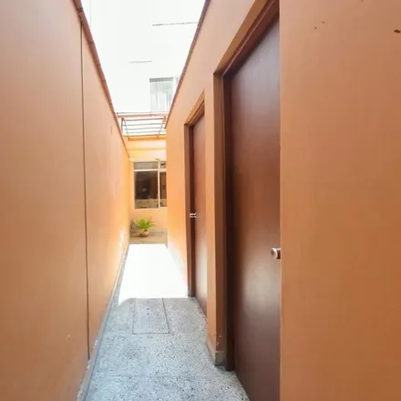 Buy this studio house on Institución Educativa Domingo Savio in Ayacucho Avenue, Santiago de Surco