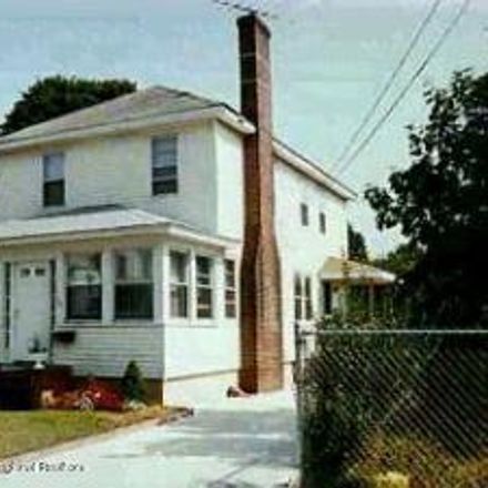 Rent this 3 bed house on 346 East Columbus Place in Branchport, Long Branch