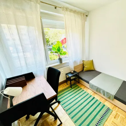Rent this 3 bed room on 21 in 61-287 Poznan, Poland