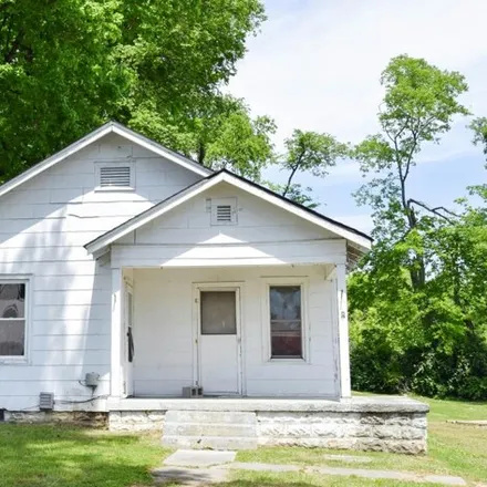Buy this studio house on 128 Morningside Drive in Gallatin, TN 37066