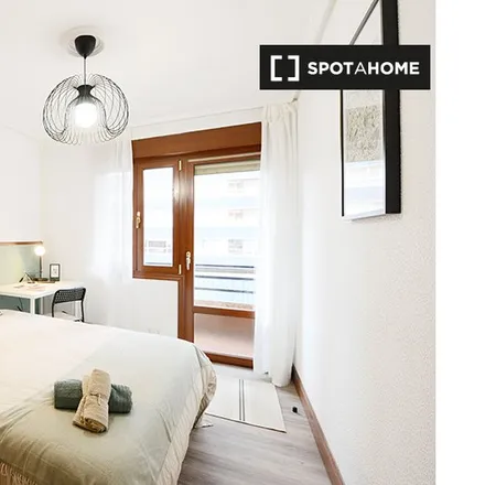 Rent this 4 bed room on Santutxu kalea in 35, 48006 Bilbao