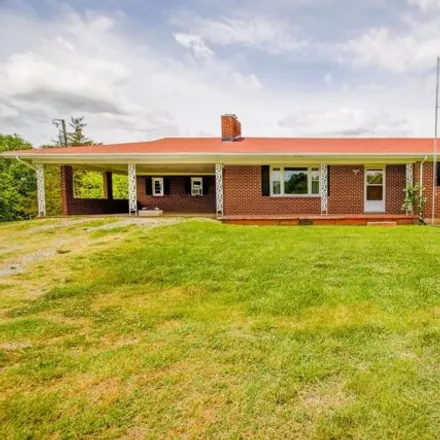 Buy this 3 bed house on 117 Barnard Woods Road in Castle Craig, Campbell County