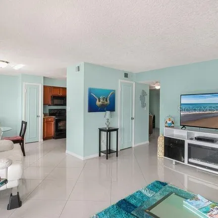 Image 9 - 5260 Coquina Key Drive Southeast, Saint Petersburg, FL 33705, USA - Condo for rent