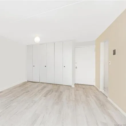 Image 7 - 1155 Warburton Avenue, City of Yonkers, NY 10701, USA - Condo for sale