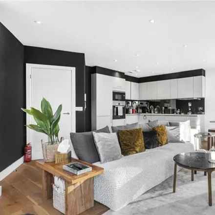 Rent this 3 bed house on Tile House in 101-103 Barking Road, London