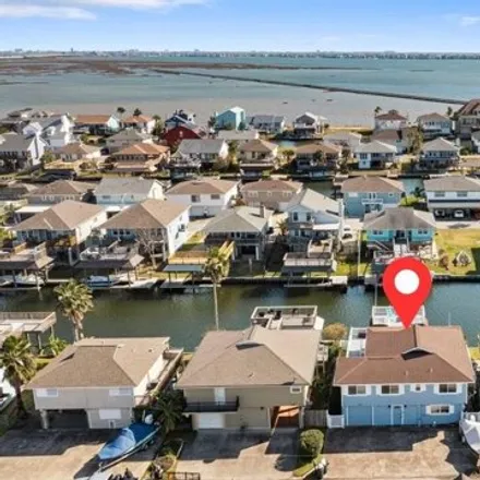 Image 2 - 985 Bonita Drive, Bayou Vista, Galveston County, TX 77563, USA - House for sale