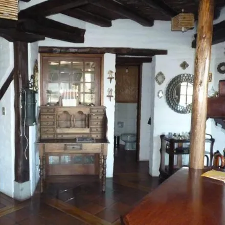 Buy this 6 bed house on Alba Calderón in 170903, Cumbaya