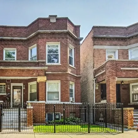 Buy this 8 bed house on 6115 S Rhodes Ave in Chicago, Illinois