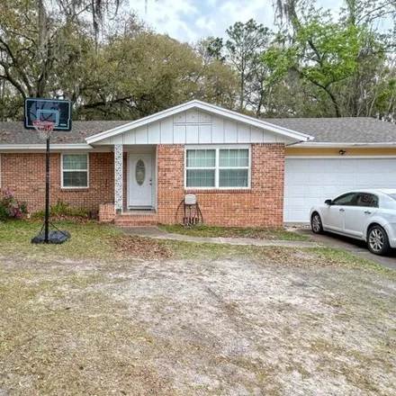 Rent this 4 bed house on Church of Christ in Northwest 39th Avenue, Gainesville