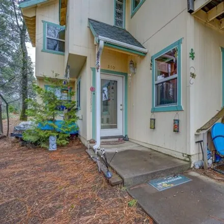 Image 3 - 280 Orem Street, Mount Shasta, CA 96067, USA - House for sale