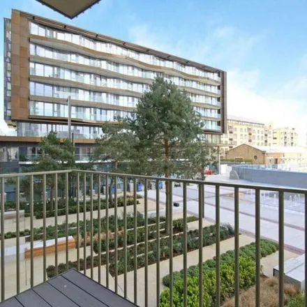 Rent this 2 bed apartment on Stockholm Way in Vaughan Way, London