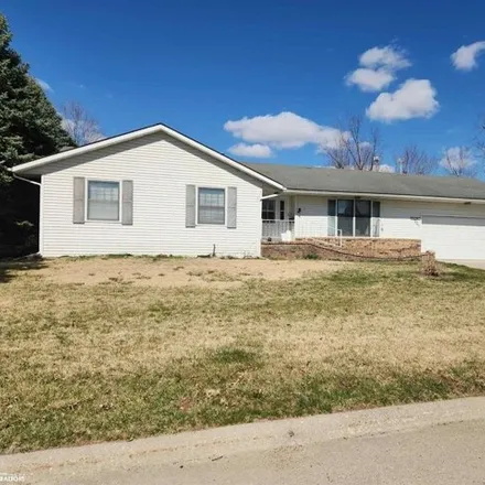 Buy this 3 bed house on 915 East 8th Street in Tama, IA 52339