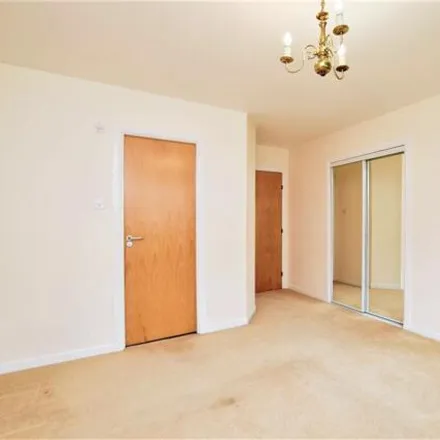 Image 5 - Cleeve Park, Perth, PH1 1GY, United Kingdom - Apartment for sale