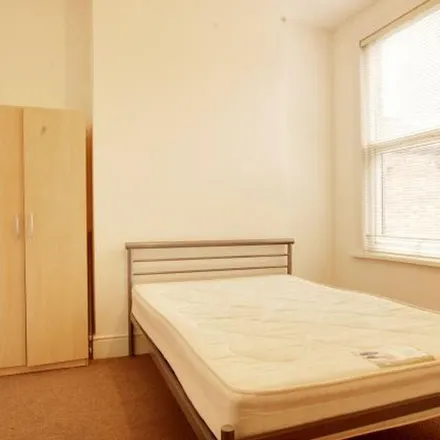 Image 3 - Meads Road, London, N22 6RN, United Kingdom - Apartment for rent