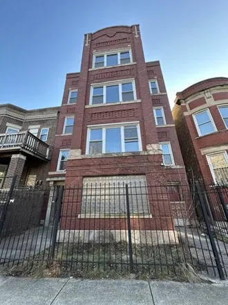 Buy this 7 bed house on 6129 South Vernon Avenue in Chicago, IL 60637