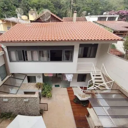 Buy this 5 bed house on Rua Casemiro de Abreu in New Fribourg - RJ, 28610-230