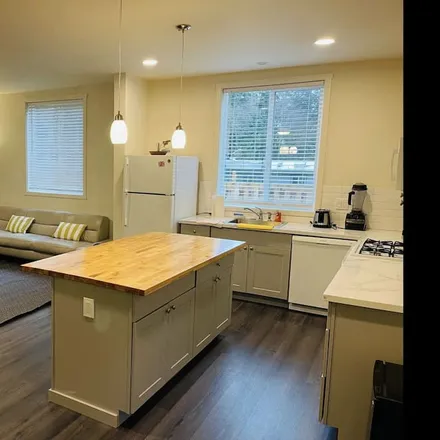 Rent this 1 bed house on Lynnwood in WA, 98037