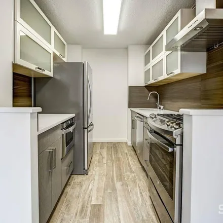 Rent this 3 bed apartment on Target in East 29th Street, New York