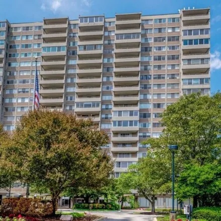 Rent this 1 bed condo on Madison House in 2324 Madison Road, Cincinnati