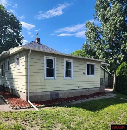 Buy this 2 bed house on 315 North 4th Street in Le Sueur, MN 56058