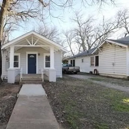 Rent this 3 bed house on 207 West Heard Street in Cleburne, TX 76033