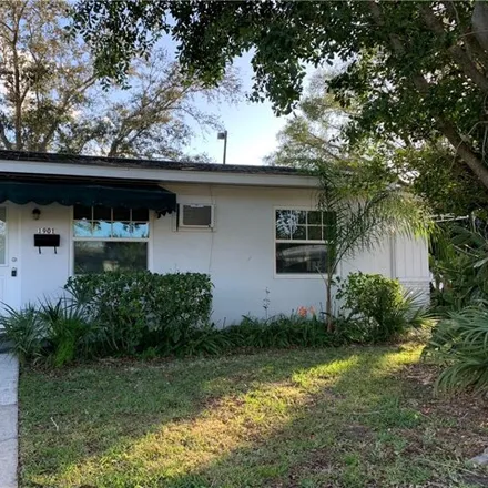 Rent this 1 bed house on 2065 19th Avenue in Vero Beach, FL 32960