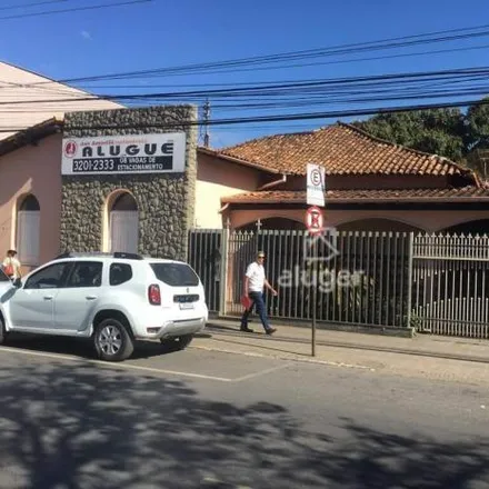 Image 2 - Hiper Bretas, Rua Reginaldo Ribeiro, Centro, Montes Claros - MG, 39400-149, Brazil - House for rent