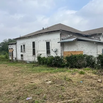Buy this 2 bed house on North Schubach Street in San Antonio, TX 78203