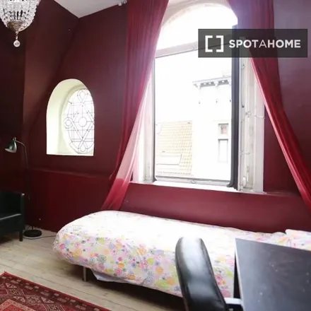 Rent this 9 bed room on Avenue Louis Bertrand - Louis Bertrandlaan 36 in 1030 Schaerbeek - Schaarbeek, Belgium