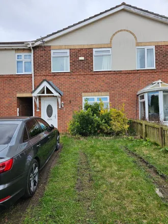 Rent this 2 bed duplex on Primrose Avenue in South Tyneside, NE34 0AN