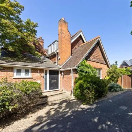 Image 2 - Old Manor Way, London, BR7 5XS, United Kingdom - House for sale
