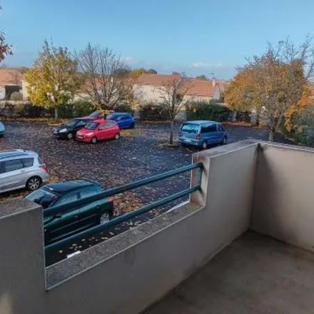 Rent this 2 bed apartment on 17 Rue Hyppolite Véron in 86180 Buxerolles, France