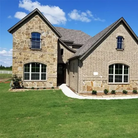 Buy this 5 bed house on 798 Olive Street in Gainesville, TX 76240