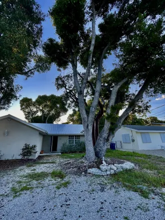 Image 3 - 111 1st Terrace, Anglers Park, Key Largo, FL 33037, USA - House for rent