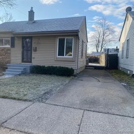 Image 1 - 116 East Rowland Avenue, Madison Heights, MI 48071, USA - House for rent