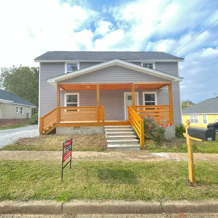 Buy this 3 bed house on 334 College Street in Spartanburg, SC 29303