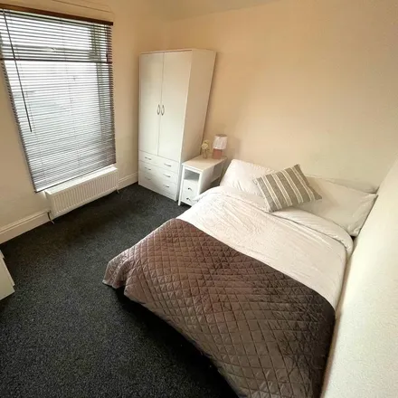 Image 1 - Layton Avenue, Mansfield Woodhouse, NG18 5PD, United Kingdom - Room for rent