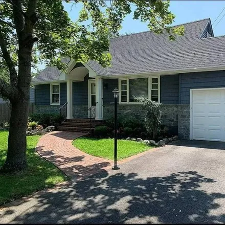 Buy this 5 bed house on 6 Rosalia Court in Smithtown, NY 11787