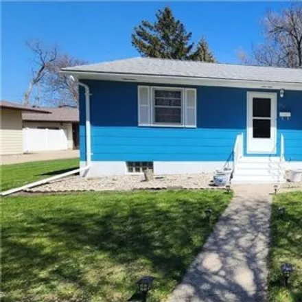Buy this 2 bed house on 1044 North Elm Street in Fairmont, MN 56031