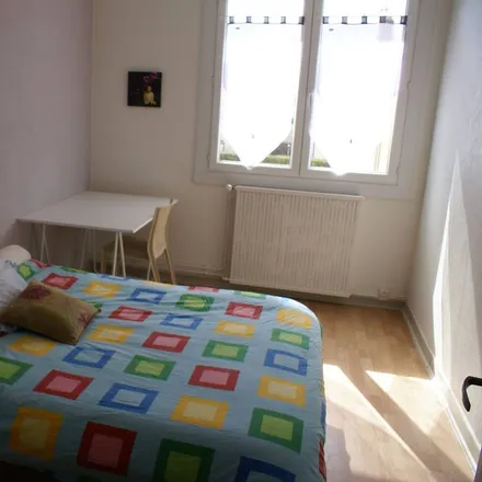 Rent this 3 bed house on 65000 Tarbes