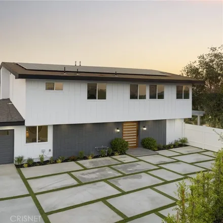 Image 3 - 24599 Gilmore Street, Los Angeles, CA 91307, USA - House for sale
