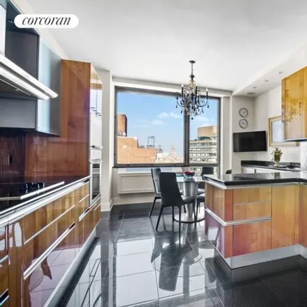 Image 6 - 147 West 66th Street, New York, NY 10023, USA - Condo for sale