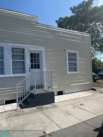 Rent this 1 bed house on 1818 Cleveland Street in Hollywood, FL 33020