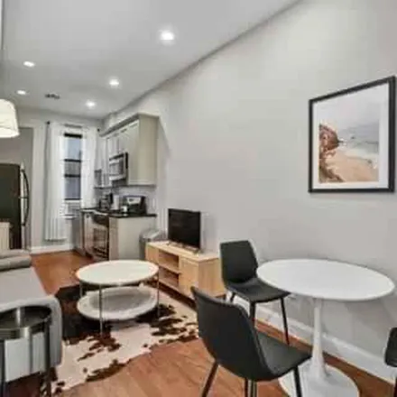 Image 9 - 245 Albany Avenue, New York, NY 11213, USA - Apartment for rent
