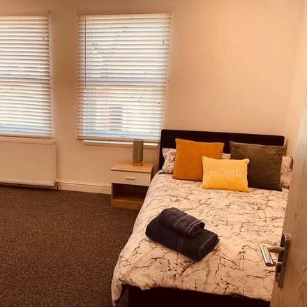 Rent this 1 bed room on 50 Hatfield Road in North Watford, WD24 4AE