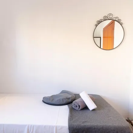 Rent this 5 bed room on Avinguda del Paral·lel in 133, 08001 Barcelona