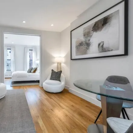 Image 1 - 225 West 10th Street, New York, NY 10014, USA - Condo for sale