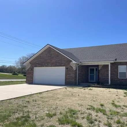 Buy this 3 bed house on 1228 East Buffalo Street in Bolivar, MO 65613
