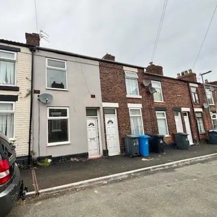 Rent this 2 bed townhouse on 14 Picow Street in Dukesfield, Runcorn